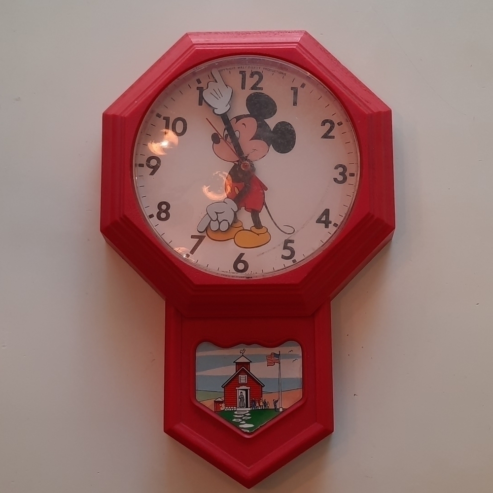 Disney Welby Mickey Mouse school wall clock
